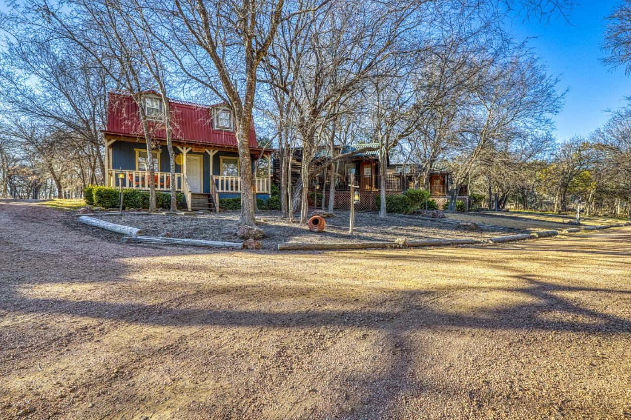 Willa The Pecan @ Mendelbaum Winery Guest Cabins Fredericksburg Zewnętrze zdjęcie